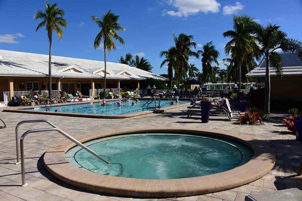 Jamaica-bay-spa-pool